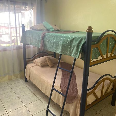Hostel Casa Marina Puerto Limon Kültér fotó